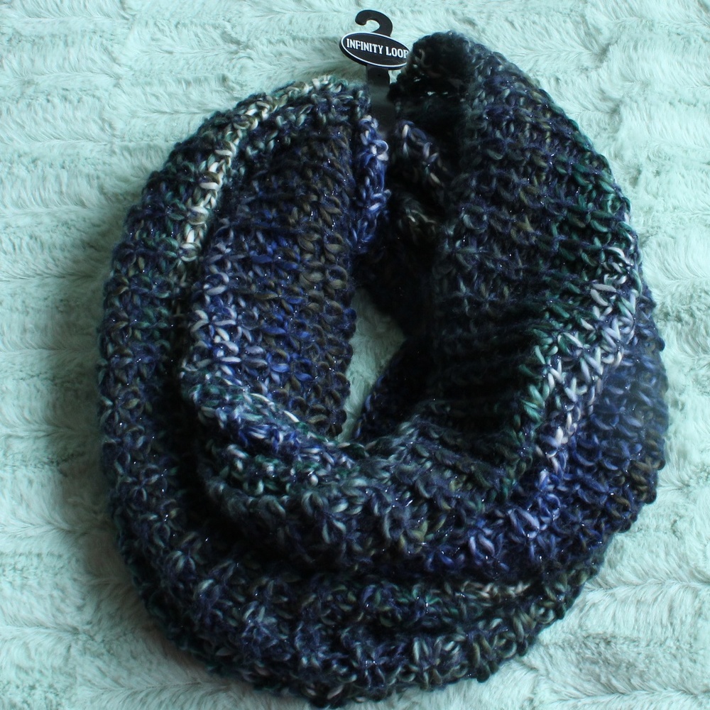 Knit Infinity Scarf - Picture 4 of 8
